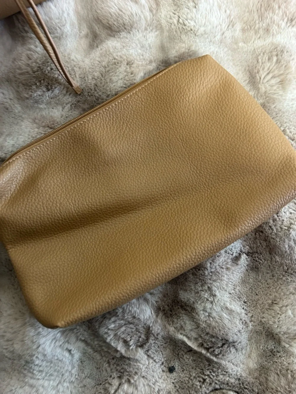 NWOT Classic Tan Tote with Pouch